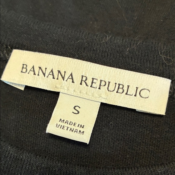 NWOT Banana Republic Classic Black Muscle T, Size Small - Picture 2 of 6